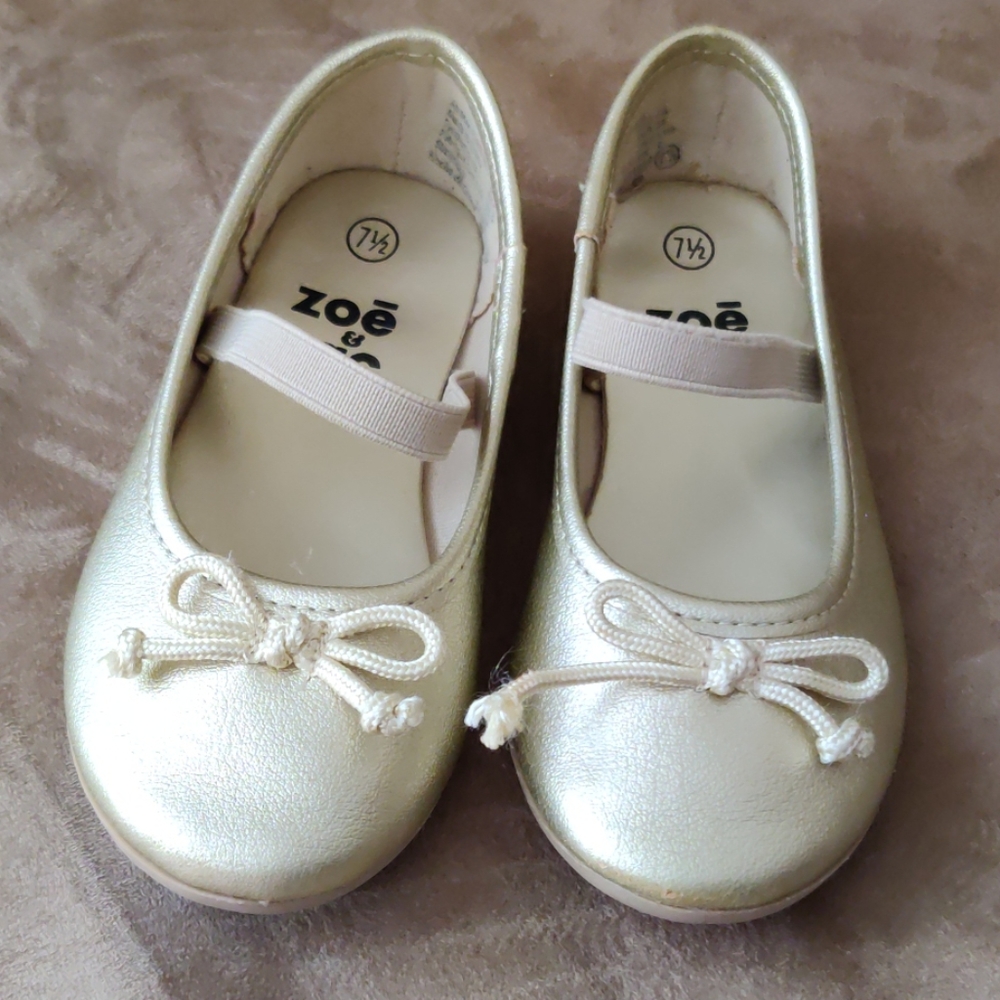Girls shoes